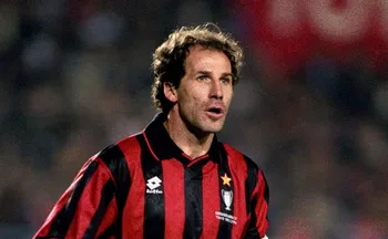 Imagem ilustrativa da imagem Franco Baresi, ídolo do Milan e da Itália, morre aos 66 anos