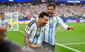 Imagem ilustrativa da imagem Messi supera Klose e se consagra como maior artilheiro das Copas