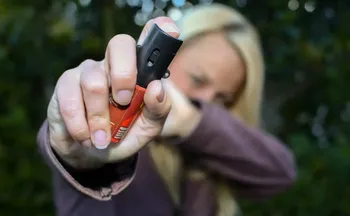 Imagem ilustrativa da imagem Mulheres podem comprar e usar spray de pimenta para defesa pessoal