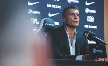Imagem ilustrativa da imagem Nova era em São Januário: quem é o novo treinador do Vasco