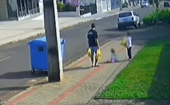 Imagem ilustrativa da imagem Pai que chutou filha de 3 anos no PR é suspeito de ter agredido o enteado de 5 anos