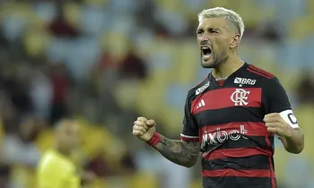 Imagem ilustrativa da imagem Presidente do Flamengo anuncia que Arrascaeta terá busto na Gávea