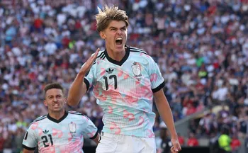 Imagem ilustrativa da imagem Quem é Charles De Ketelaere, 'novo' De Bruyne que calou EUA na Copa com dois gols