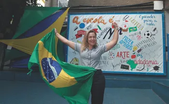 Imagem ilustrativa da imagem Repartições, escolas e lojas fecham para o jogo do Brasil na próxima segunda