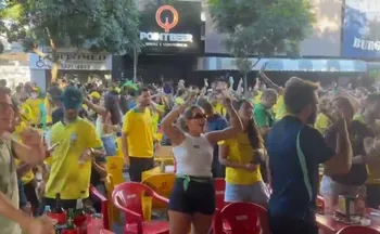 Imagem ilustrativa da imagem Torcida capixaba faz a festa com a classificação do Brasil