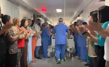 Imagem ilustrativa da imagem VÍDEO: funcionários de hospital fazem corredor de honra a doador de órgãos no ES