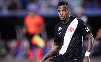 Imagem ilustrativa da imagem Vasco avalia negociar o volante Tchê Tchê na próxima janela