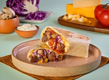 Imagem ilustrativa da imagem Aussie estreia na categoria de wraps com versões de frango crocante e mignon