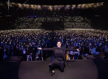 Imagem ilustrativa da imagem Com 15 mil pessoas no Kleber Andrade, Renato Albani grava especial de humor no ES