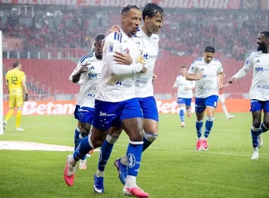 Imagem ilustrativa da imagem Cruzeiro bate Inter com golaço de Matheus Pereira e lesão de Pec na estreia