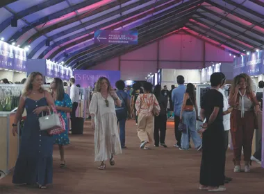 Imagem ilustrativa da imagem ES Fashion: peças a partir de R$ 50 em encontro de moda na Praça do Papa