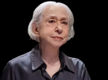 Imagem ilustrativa da imagem Fernanda Montenegro denuncia uso indevido de sua voz e imagem em anúncio de remédio