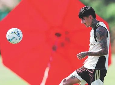 Imagem ilustrativa da imagem Flamengo pega River Plate com transmissão da TV Tribuna/Band
