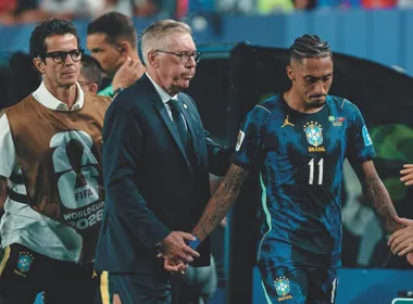 Imagem ilustrativa da imagem Lesão ameaça sequência de Raphinha na seleção