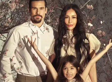 Imagem ilustrativa da imagem Sabrina Sato e Nicolas Prattes anunciam gravidez: 'O amor floresceu'
