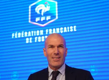 Imagem ilustrativa da imagem Seleção francesa oficializa nome de Zidane como novo técnico