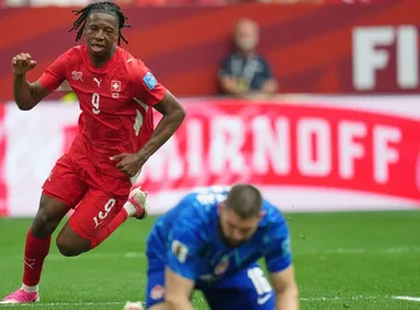Imagem ilustrativa da imagem Suíça vence, fica na liderança do Grupo B e empurra Canadá para ser visitante