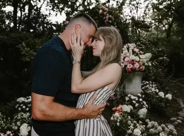 Imagem ilustrativa da imagem Tia de Taylor Swift revela detalhes do casamento da cantora com Travis Kelce