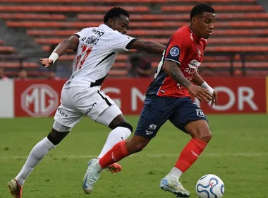 Imagem ilustrativa da imagem Vasco empata no fim contra o Independiente Medellín e define vaga na Sul-Americana