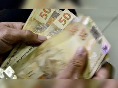 Imagem ilustrativa da imagem 74% dos trabalhadores com consignado CLT têm dois ou mais empréstimos ativos