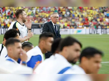 Imagem ilustrativa da imagem Ancelotti diz ter time da estreia, mas lesão e testes deixam Brasil incerto