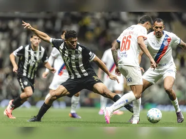 Gabriel Pec é uma das novidades no Cruzeiro após a pausa e pode fazer sua estreia oficial contra o Internacional