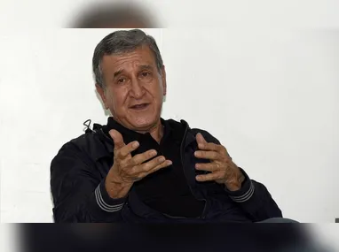 Carlos Alberto Parreira tem quadro de inflamação pulmonar