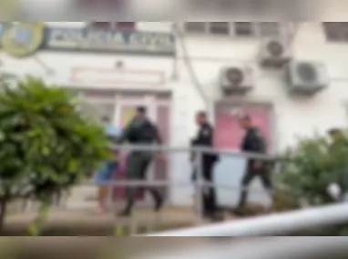 Ao todo, mais de 80 policiais participam da operação