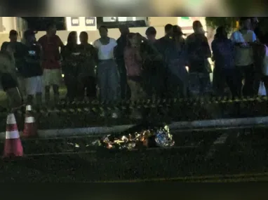 Imagem ilustrativa da imagem Ciclista morre atropelado por caminhão na BR-101 no ES; motorista fugiu
