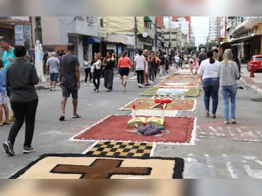 Imagem ilustrativa da imagem Corpus Christi: veja ruas interditadas para montagem de tapetes em Vila Velha