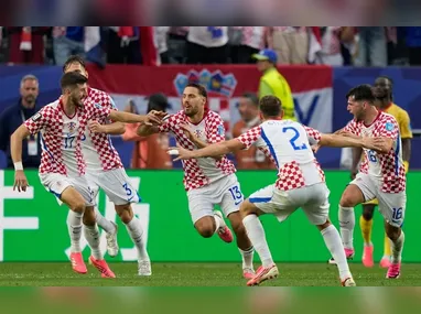 Imagem ilustrativa da imagem Croácia vence Gana, avança em segundo e evita possível duelo com o Brasil na Copa