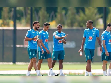 Técnico cita organização defensiva do rival e pede atuação consistente nos 16 avos; jogo às 19h no Hard Rock Stadium, em Miami