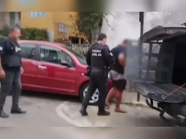 Procurado de 52 anos tem mandados por homicídio e condenação por estupro de vulnerável; denúncias são anônimas