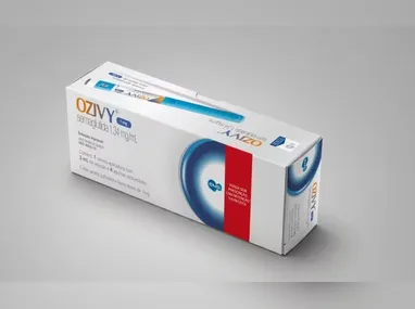 Vickie White mostra tanque onde embriões ficam congelados em centro de reprodução humana assistida