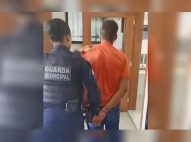 Artefato foi destruído dentro de uma residência em Lagoa de Jacaraípe nesta segunda-feira (20).