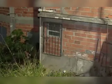 Corpo da vítima foi encontrado em uma quadra de areia