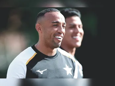 Chris Ramos, Kauan Toledo e Joaquín Correa fizeram os gols do Botafogo no 2º tempo