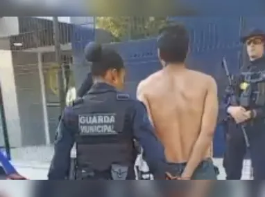 Procurado de 52 anos tem mandados por homicídio e condenação por estupro de vulnerável; denúncias são anônimas