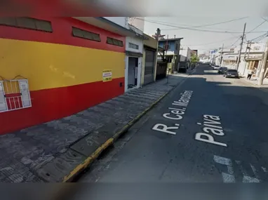 Sobrado desabou na madrugada desta quarta-feira