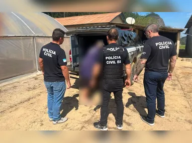 Operação da Polícia Civil deteve suspeitos envolvidos em um homicídio recente e tráfico de drogas no município