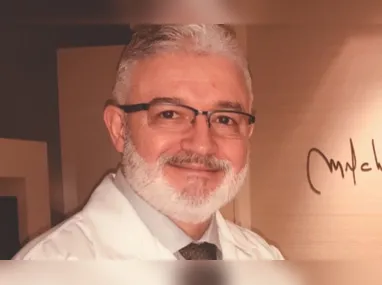 Patricia Lyra é médica cirurgiã plástica