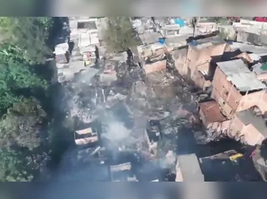 Ministro do STF autorizou oitiva sobre apreensão de uma arma 9 mm; depoimento será presencial, na casa onde o ex-presidente cumpre pena