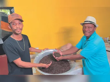 De acordo com produtores locais, o sistema de plantio e colheita segue um calendário definido.