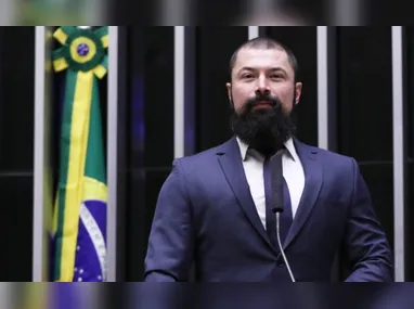 Pazolini falou sobre seu pré-candidato ao governo federal em meio a negociações entre PL e Republicanos