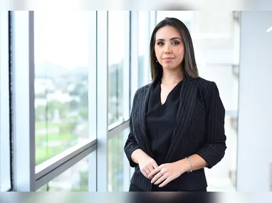 Joana Segatto Scabelo é arquiteta e urbanista, conselheira do CAU/ES, mestre em Arquitetura e Urbanismo pela Ufes, professora universitária e servidora pública