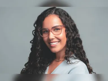 Cristal Bastos é farmacêutica e especialista em tricologia