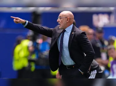 Lamine Yamal, da Espanha, conduz a bola na partida entre Espanha e Bélgica válida pelas quartas de final da Copa do Mundo de 2026, realizada no SoFi Stadium, em Inglewood, perto de Los Angeles, nos Estados Unidos, nesta sexta- feira, 10 de julho de 2026