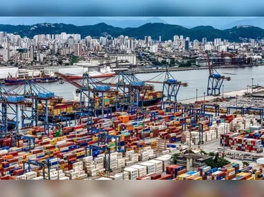 Imagem ilustrativa da imagem Lula anuncia R$ 18,5 bilhões em auxílio a empresas afetadas pelo tarifaço