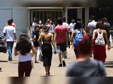 Imagem ilustrativa da imagem Mais de 54% dos graduandos já abandonaram curso para cuidar dos filhos