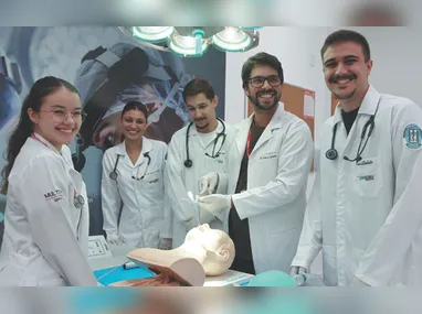 Imagem ilustrativa da imagem Mais de 700 vagas em cursos de Medicina no ES. Saiba como se inscrever